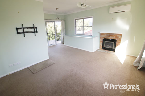 Property photo of 56 Holland Street Hillvue NSW 2340
