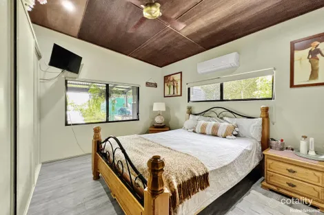 Property photo of 17 Cahill Close Peeramon QLD 4885