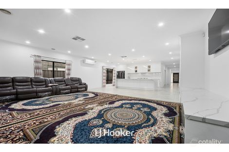 Property photo of 106 Rossiter Retreat Cranbourne North VIC 3977