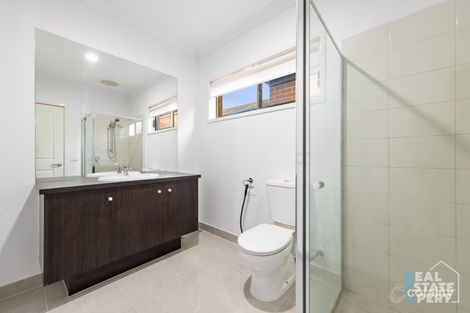 Property photo of 14 Celsius Drive Cranbourne North VIC 3977