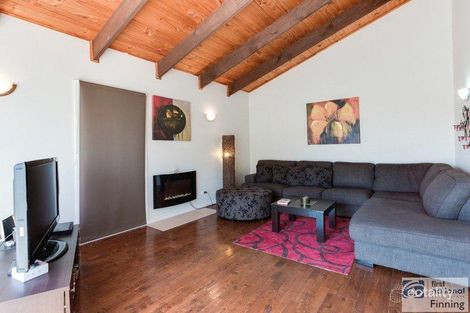 Property photo of 2/1 Cranbourne Drive Cranbourne VIC 3977