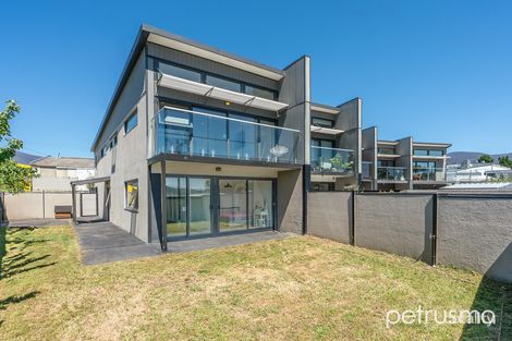 1/17 Duncan St, Montrose, TAS 7010