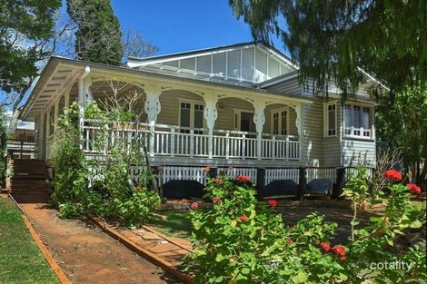 62 Hogg St, Rockville, QLD 4350