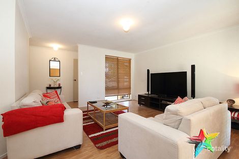 Property photo of 8 Mooloolah Court Hillcrest QLD 4118