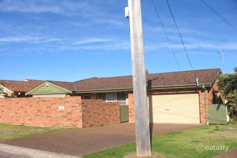 14 Alexander Ave, Bateau Bay, NSW 2261