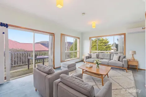 Property photo of 31 Natlee Crescent Old Beach TAS 7017
