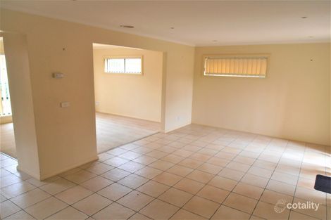 Property photo of 2 San Marco Place Mill Park VIC 3082