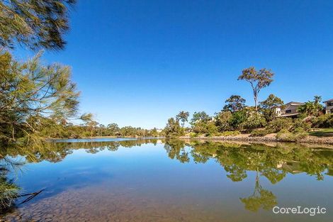 Property photo of 40 Tracey Crescent Varsity Lakes QLD 4227