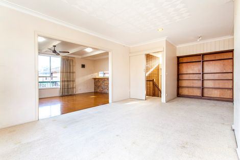 Property photo of 33 Rathmullen Quadrant Doncaster VIC 3108