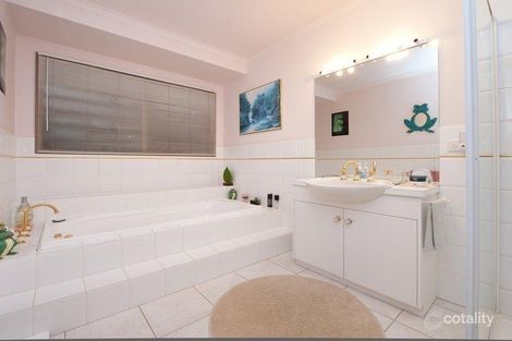 Property photo of 10 Dampier Court Mornington VIC 3931