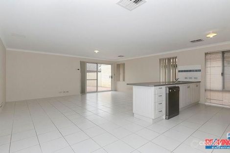 Property photo of 76 Harden Park Trail Carramar WA 6031