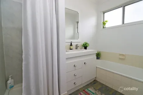 Property photo of 11 Joe Kooyman Drive Biloela QLD 4715