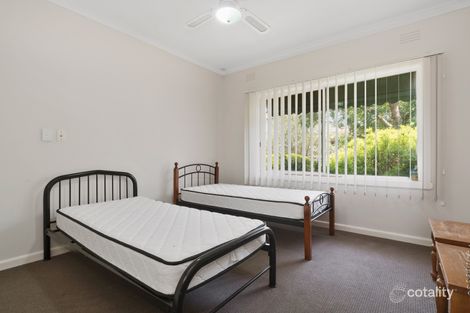 Property photo of 32 Beach Grove Seaford VIC 3198