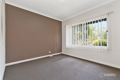 Property photo of 32 Beach Grove Seaford VIC 3198