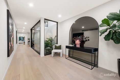 Property photo of 11 Narallah Grove Box Hill North VIC 3129
