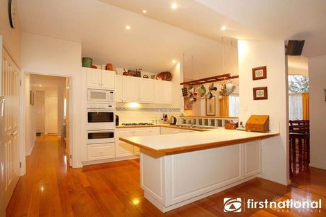 Property photo of 7 Ellaswood Close Berwick VIC 3806