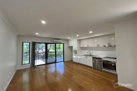 Property photo of 3/1210 Logan Road Holland Park West QLD 4121
