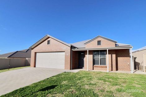 Property photo of 20 Redding Drive Kelso NSW 2795