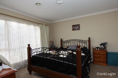 Property photo of 7 Darling Place Manor Lakes VIC 3024