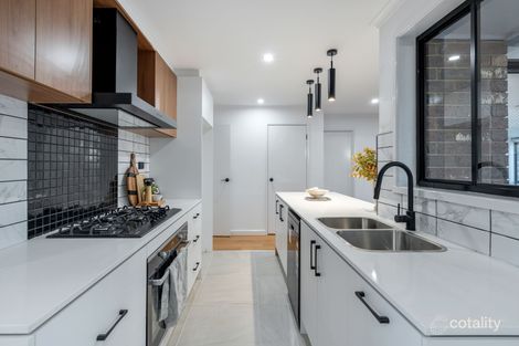 Property photo of 4 Bembridge Mews Craigieburn VIC 3064