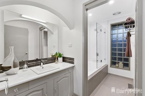 Property photo of 4 Alan Court Bundoora VIC 3083