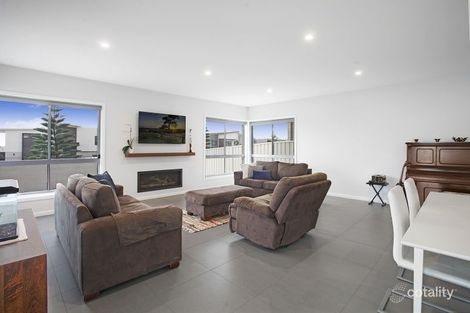Property photo of 11 The Farm Way Shell Cove NSW 2529