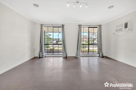 Property photo of 2 Pennyroyal Crescent Kurunjang VIC 3337