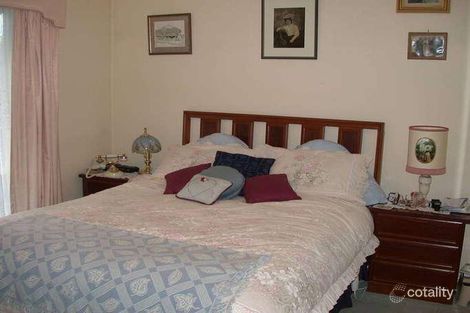 Property photo of 19 Epsom Road Chiltern VIC 3683