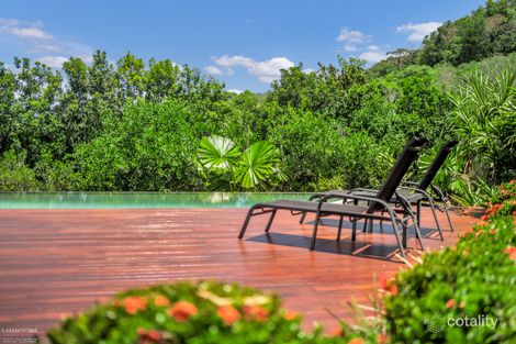 Property photo of 19 Buckinghamia Close Redlynch QLD 4870