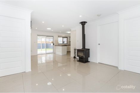 Property photo of 34 Crispsparkle Drive Ambarvale NSW 2560