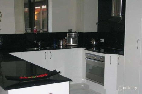 Property photo of 4/121 Surf Parade Broadbeach QLD 4218