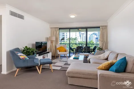 Property photo of 45 Deakin Street Kangaroo Point QLD 4169