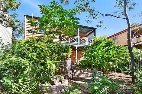 18 Julia St, Highgate Hill, QLD 4101
