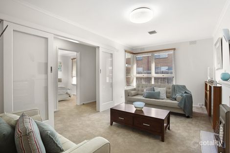 Property photo of 2/12 Ardmillan Road Moonee Ponds VIC 3039
