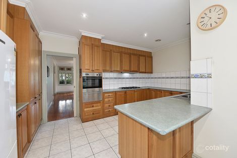 Property photo of 15 Parkland Grove Kingsbury VIC 3083