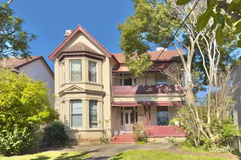 2/16 Wyalong St, Burwood, NSW 2134