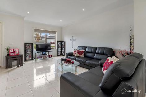 Property photo of 21 Zest Road Craigieburn VIC 3064