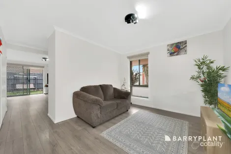 Property photo of 10 Pace Circuit South Morang VIC 3752
