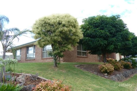 16 Peacock Ave, West Wodonga, VIC 3690