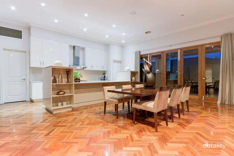 Property photo of 1 William Road Berwick VIC 3806