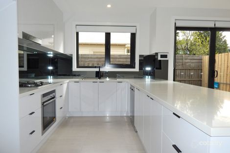 Property photo of 2/32 Storey Road Reservoir VIC 3073