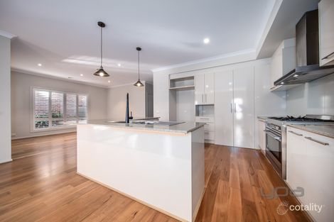 Property photo of 3 Beaconsfield Lane Caroline Springs VIC 3023