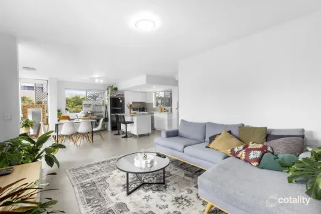 Property photo of 8/3 Whiting Street Labrador QLD 4215