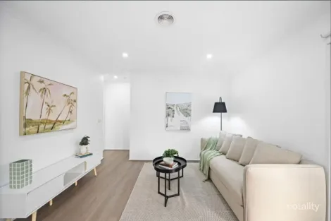 Property photo of 80 Yarcombe Crescent Craigieburn VIC 3064