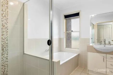 Property photo of 24 Nash Drive Glenvale QLD 4350
