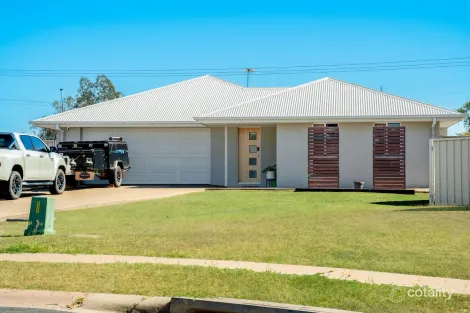 9 Blue Gums Dr, Emerald, QLD 4720