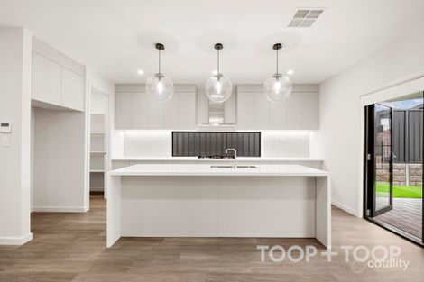 9 Forsyth Cl, Woodforde, SA 5072