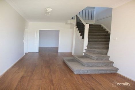 Property photo of 33 Greenside Circuit Sandhurst VIC 3977