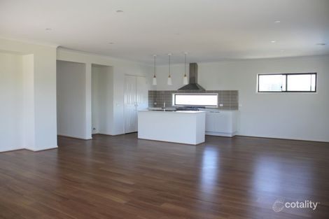 Property photo of 33 Greenside Circuit Sandhurst VIC 3977