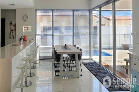 Property photo of 13 Etna Link Yangebup WA 6164